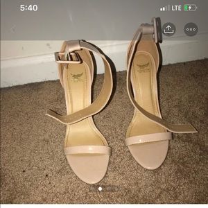 Women’s size 8 sandals